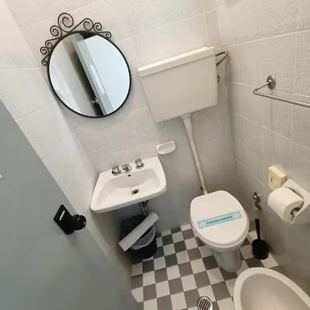 ベッド・アンド・ブレックファスト Pamela 2*